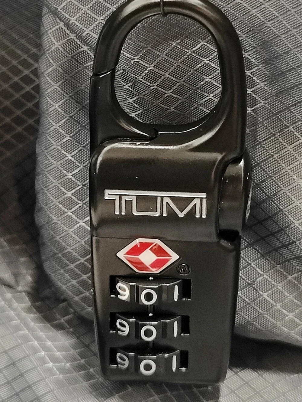 Tumi far flung